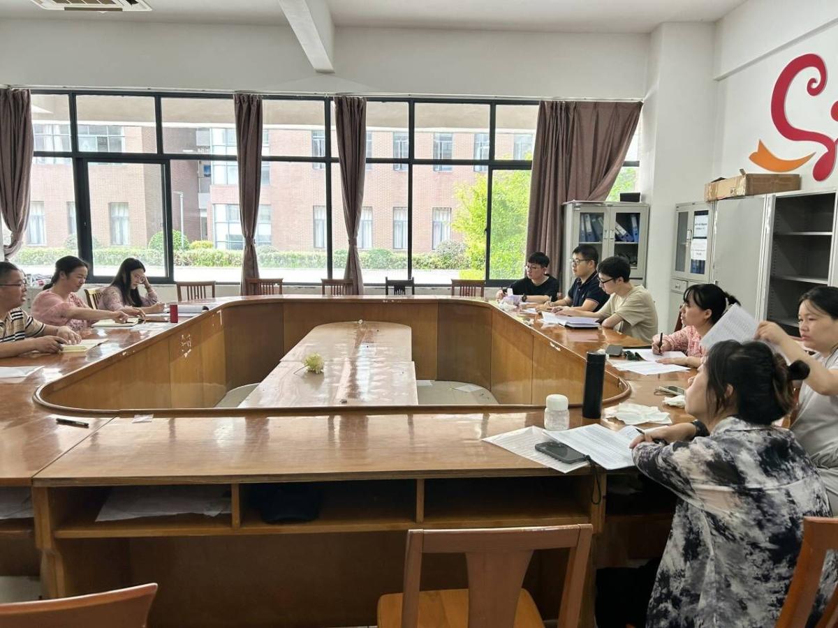 9.4号辅导员会议.jpg