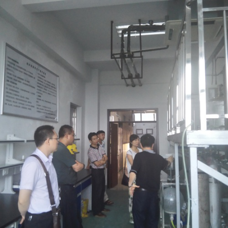 参观纳米碳酸钙车间
