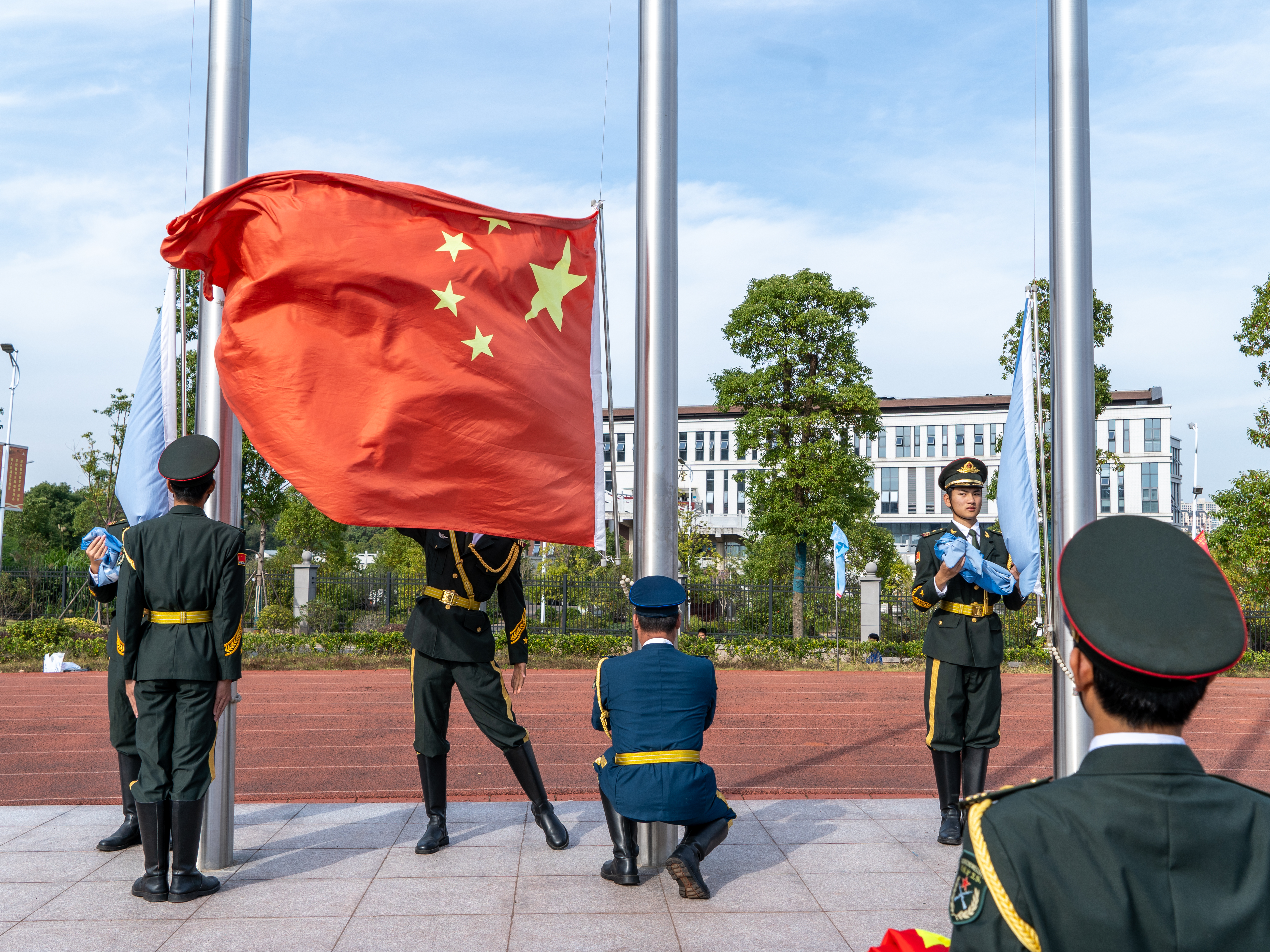 升国旗.jpg