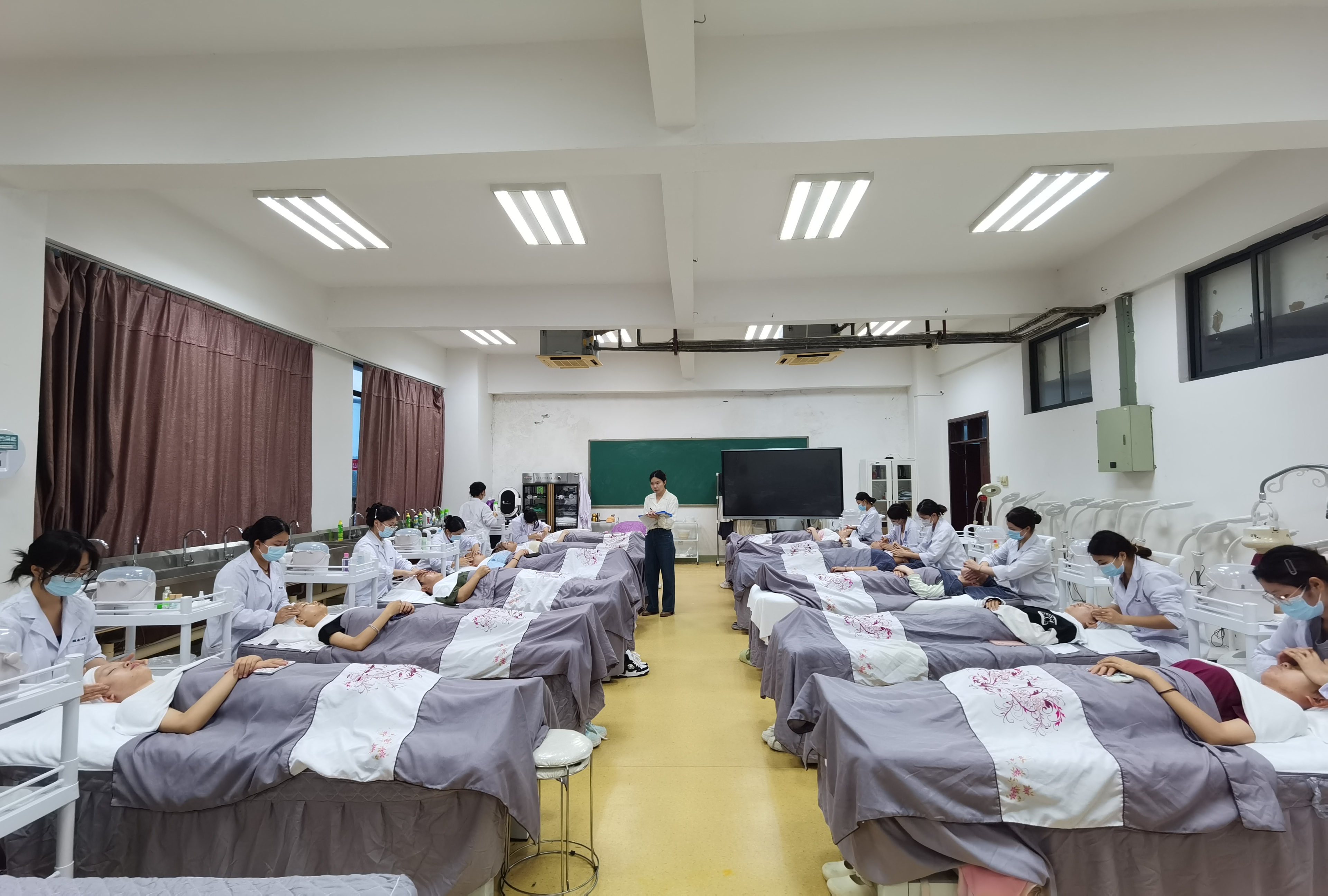 美容大赛.jpg