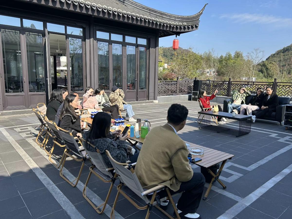 座谈会2.jpeg