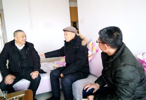 王雄伟走访_副本