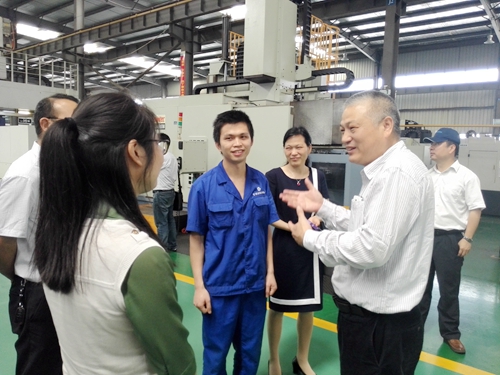 杰出校友刘健见面