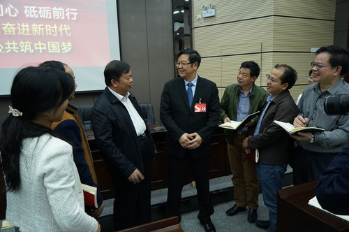 湖南化工职院: 十九大代表陈志强来校传达党的十九大精神 1 湖南化工职院: 十九大代表陈志强来校传达党的十九大精神 1