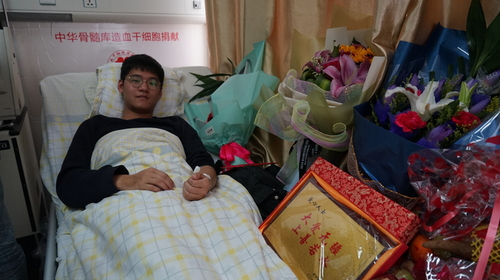 完成造血干细胞捐献的李超同学 完成造血干细胞捐献的李超同学