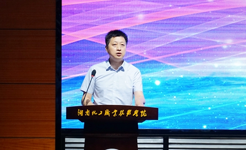 王江青