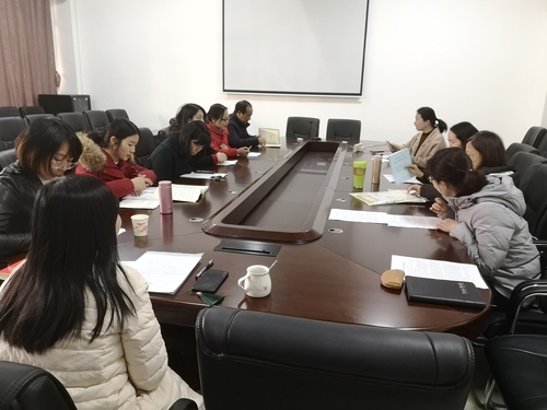 基础课部语英党支部召开组织生活会（图-谭建红