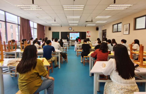 专家把脉助教研 精准指导促提升——湖南化工职院马克思主义学院开展教研活动