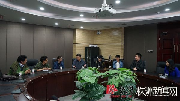 nEO_IMG_座谈会现场