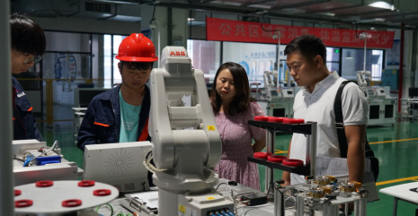 吐鲁番职业技术学院到湖南化工职业技术学院进行对口交流