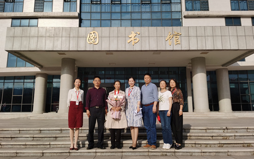 教育初心永驻 育人薪火相传——湖南化工职院图书馆举行首场教师荣休仪式