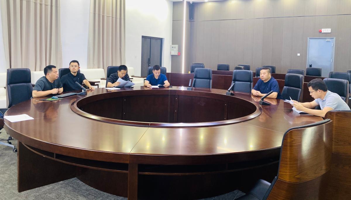 操场电子屏和音箱校外论证会_副本.jpg
