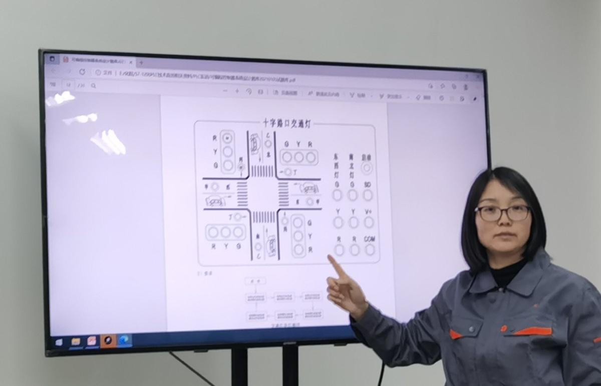 智能控制工程学院-顾丽.jpg
